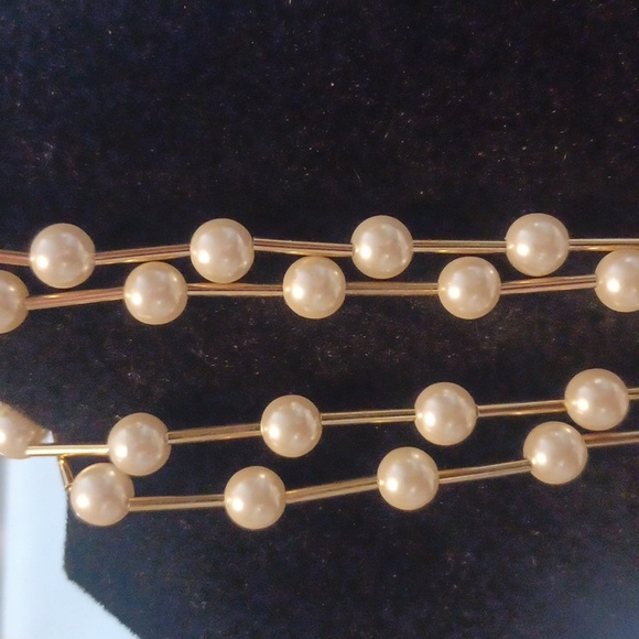 AVON PEARLS, FAUX, GOLDTONE SPACERS, 18 INCHES, BY AVON. NEW - Picture 2 of 3
